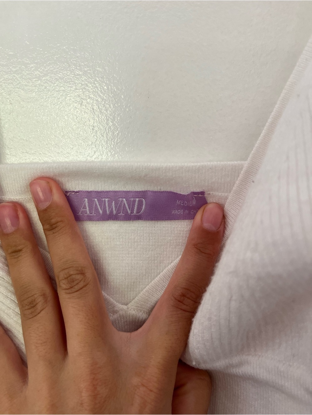 White Ribbed V-Neck Tank Top - Picture 3 of 6